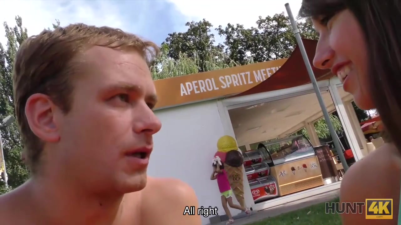 HUNT4K. Handsome hunter successfully pucked up cutie on public beach