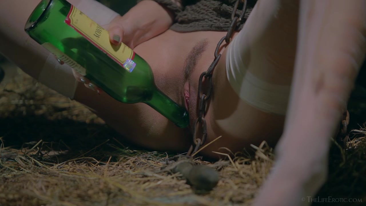 Chain Reaction 2 - Emily J - TheLifeErotic