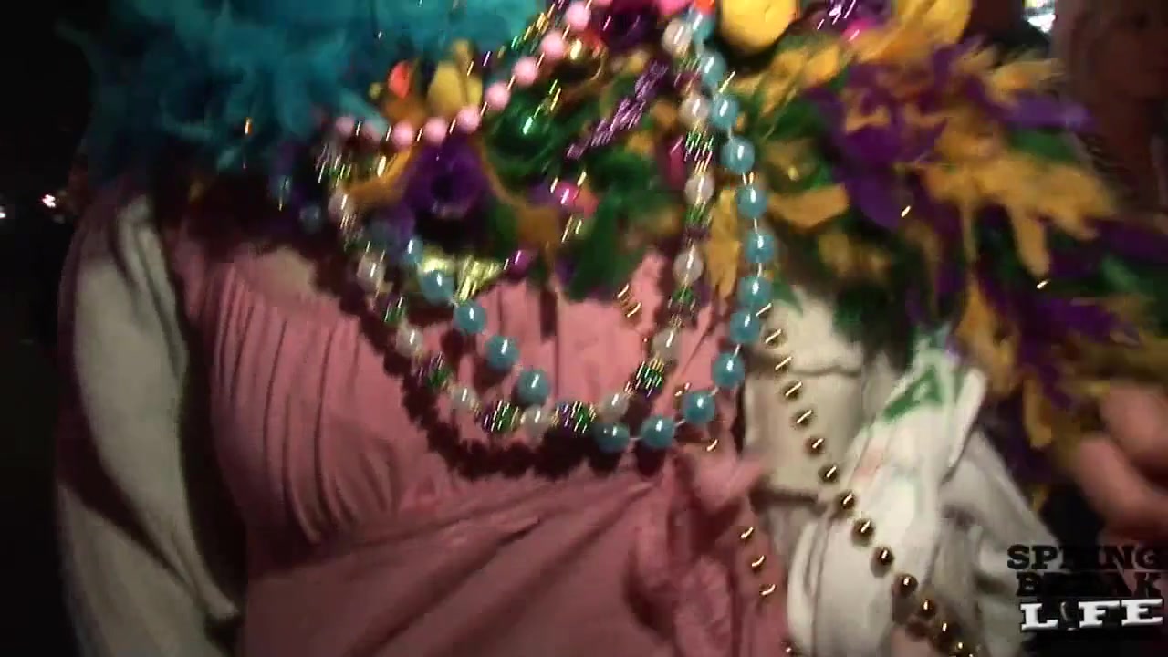 Mardi Gras Bourbon Street New Orleans - SpringbreakLife