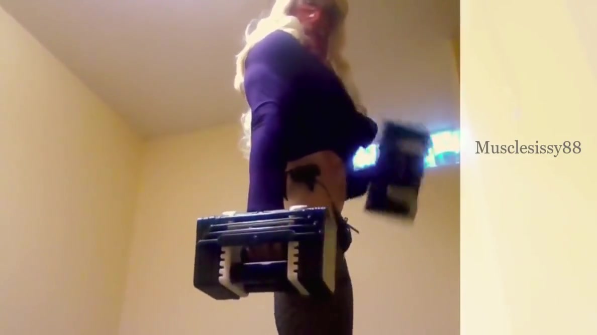 Crossdresser Workout Musclesissy88
