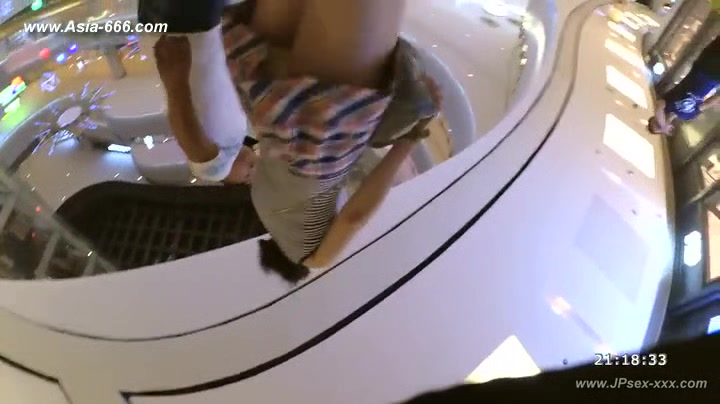 peeping chinese amateur upskirt.16