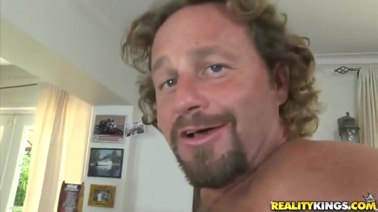 Dude picks up and bangs sex appeal milf again