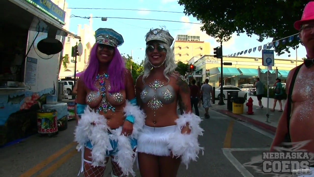 Nude Girls With Only Body Paint Out In Public On The Streets Of Fantasy Fest 2018 Key West Florida - NebraskaCoeds