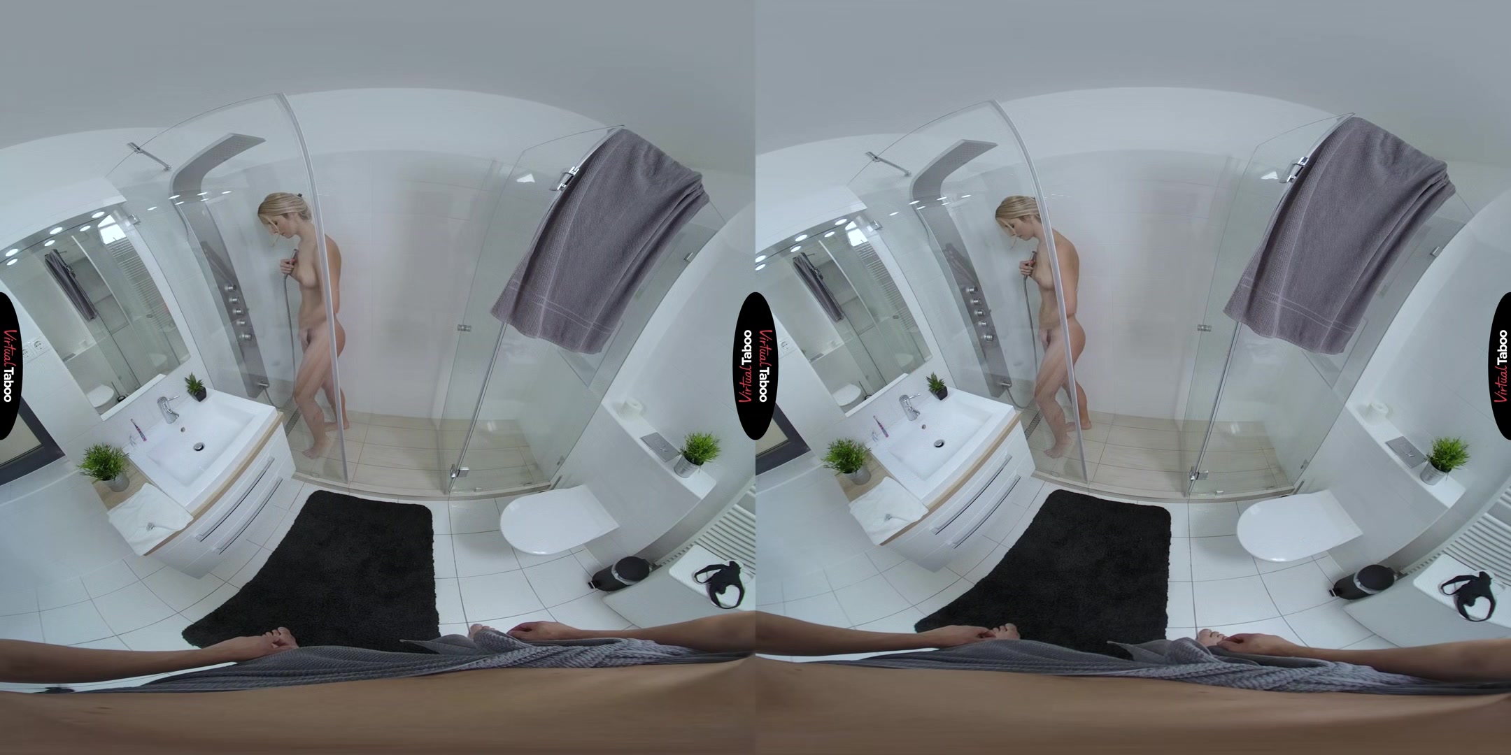 Sharon White VR Porn: Scary Thing - VirtualTaboo