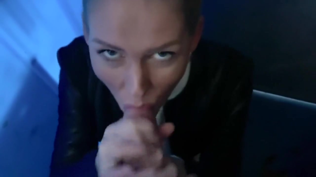 Claudiamacc7 Blowjob In Public Toilet