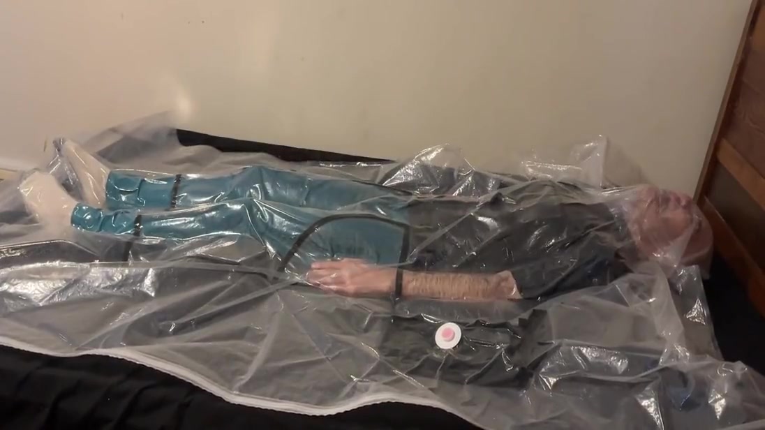 Mar 23 2023 - Intense Session Vacpacked In My Pvc Punishment Top & Pvc Aprons