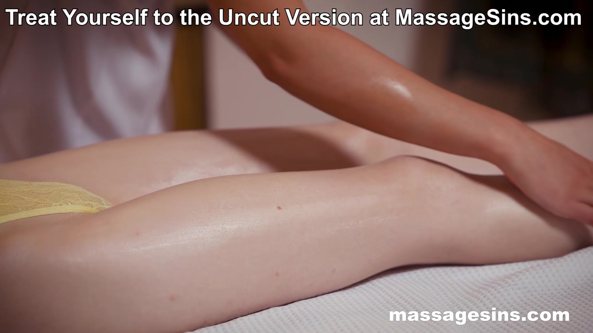 Masseuse Rubs me in all the Right Places! Maya Sinn & Asandra Dewy for MassageSins