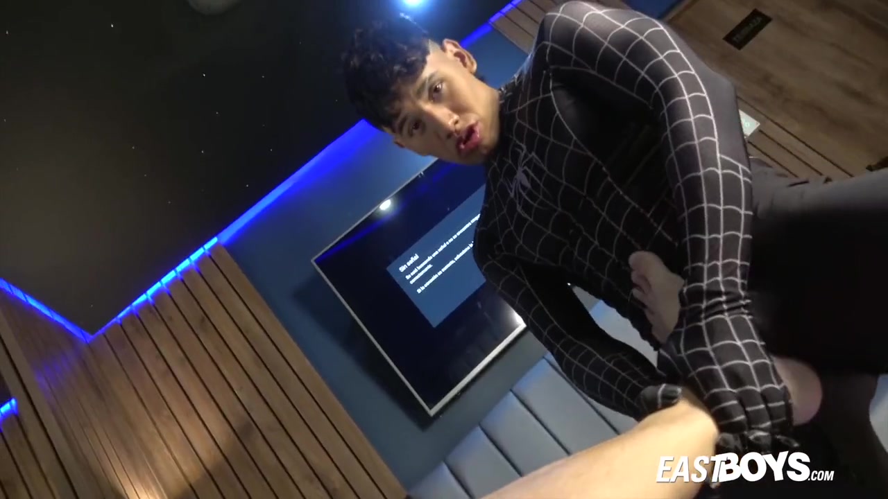 Nau - Casting - Handjob