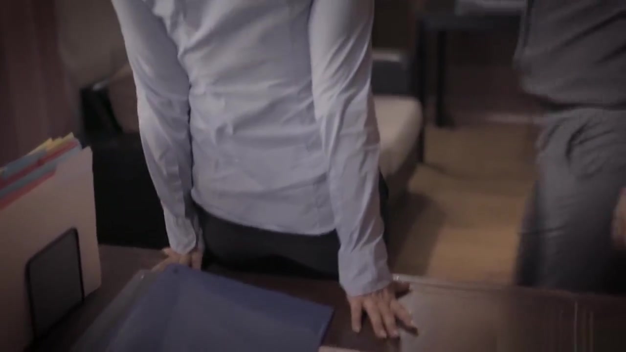 Adriana Chechik submits to a study in GAPE