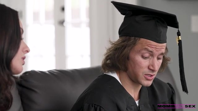 Stepsons Graduation Day - S16:E1 - Momsteachsex