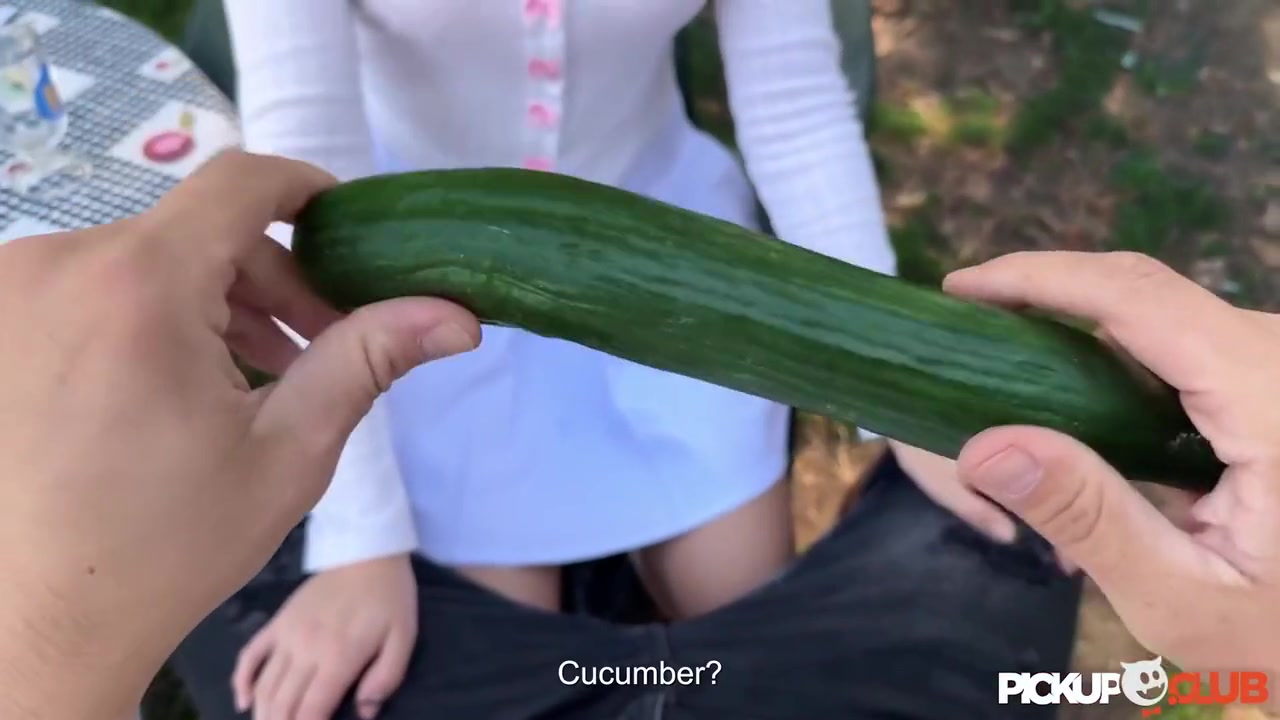 Pickupclub - Perky Goes On A Blind Date To An Outdoor Riverside Cafe - Charlie Dean And Una Fairy