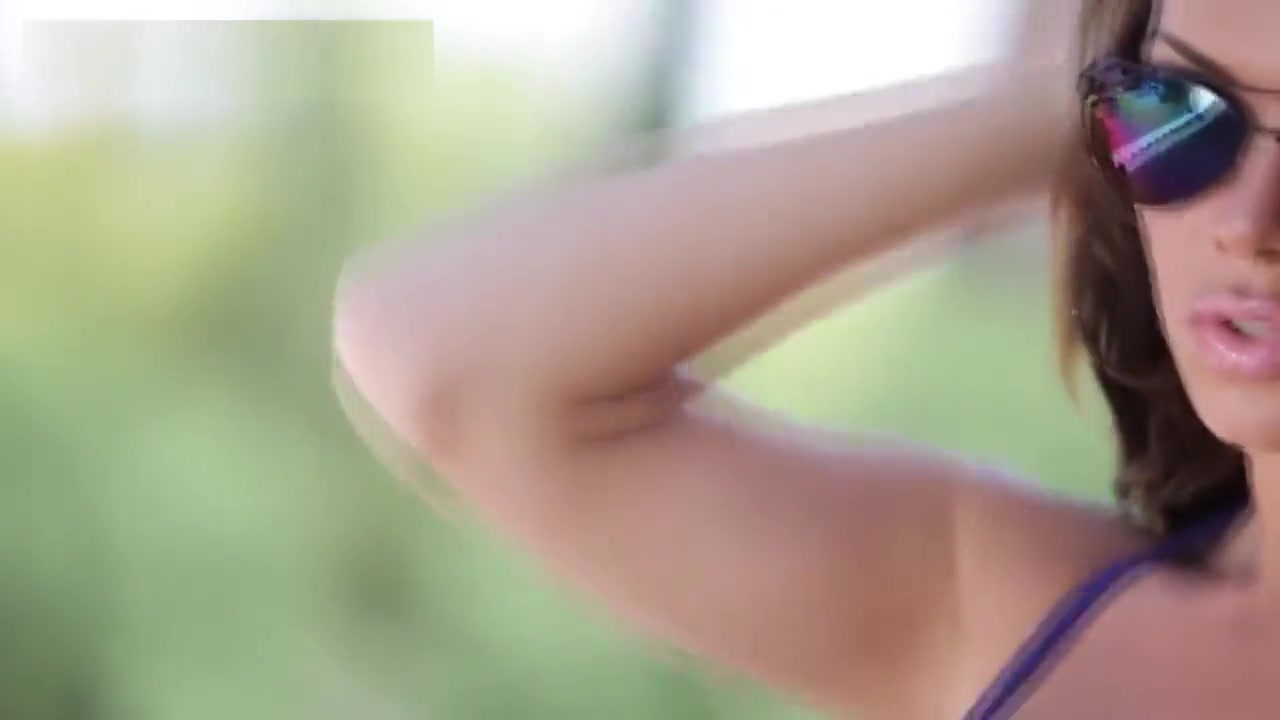 Gia Itzel BALCONY, SHEMALE MEXICAN PORNSTAR