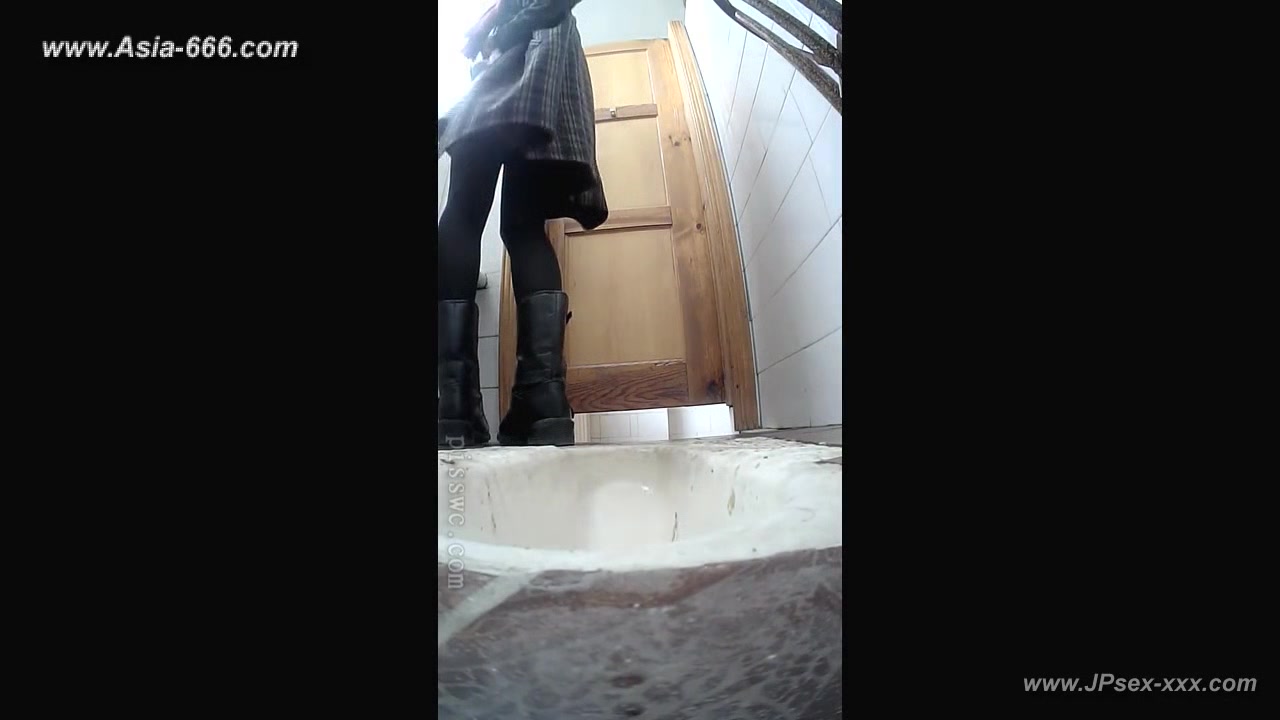 peeping blondes go to toilet.53