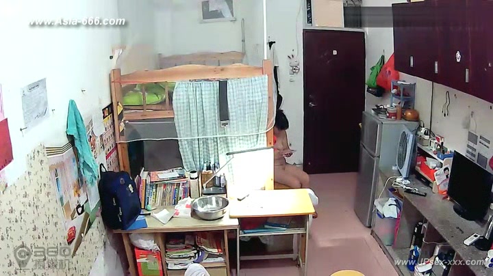 Hackers use the camera to remote monitoring of a lover's home life.226