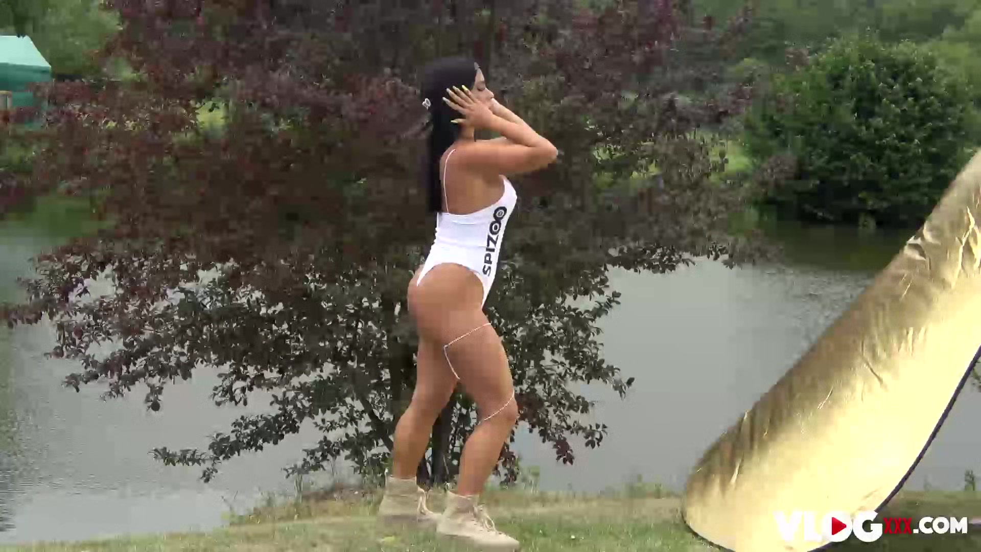 Busty Babe Megan Fiore Enjoys Hardcore Outdoor Sex