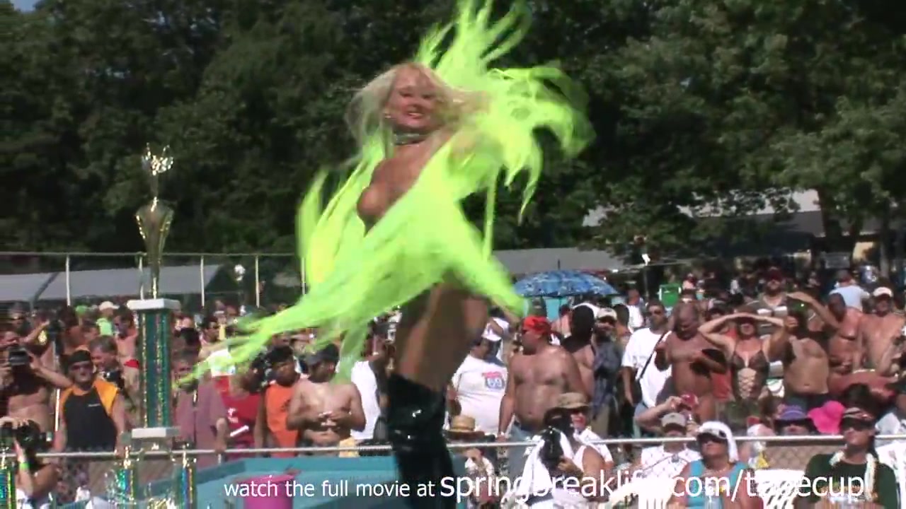 SpringBreakLife Video: Naked Paint