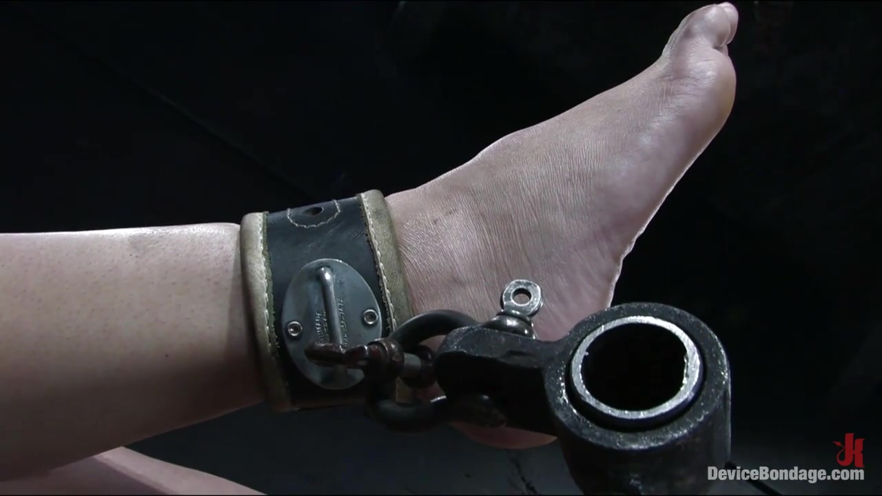 Delilah Strong in A Bondage Whore - DeviceBondage