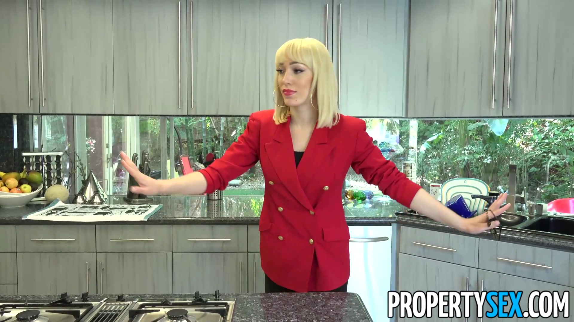 PropertySex Pro Agent Lily Labeau Wants to Fuck Client