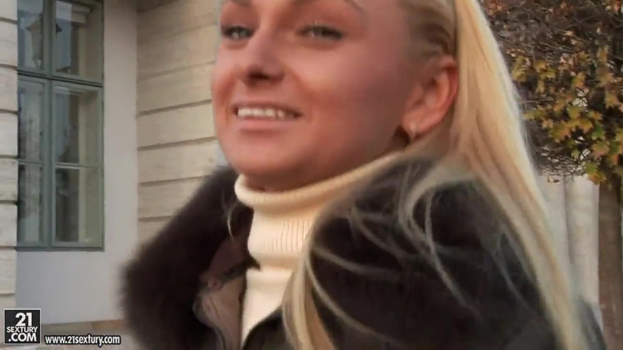 Marvelous Ivana Sugar taking a walk over the town and chatting