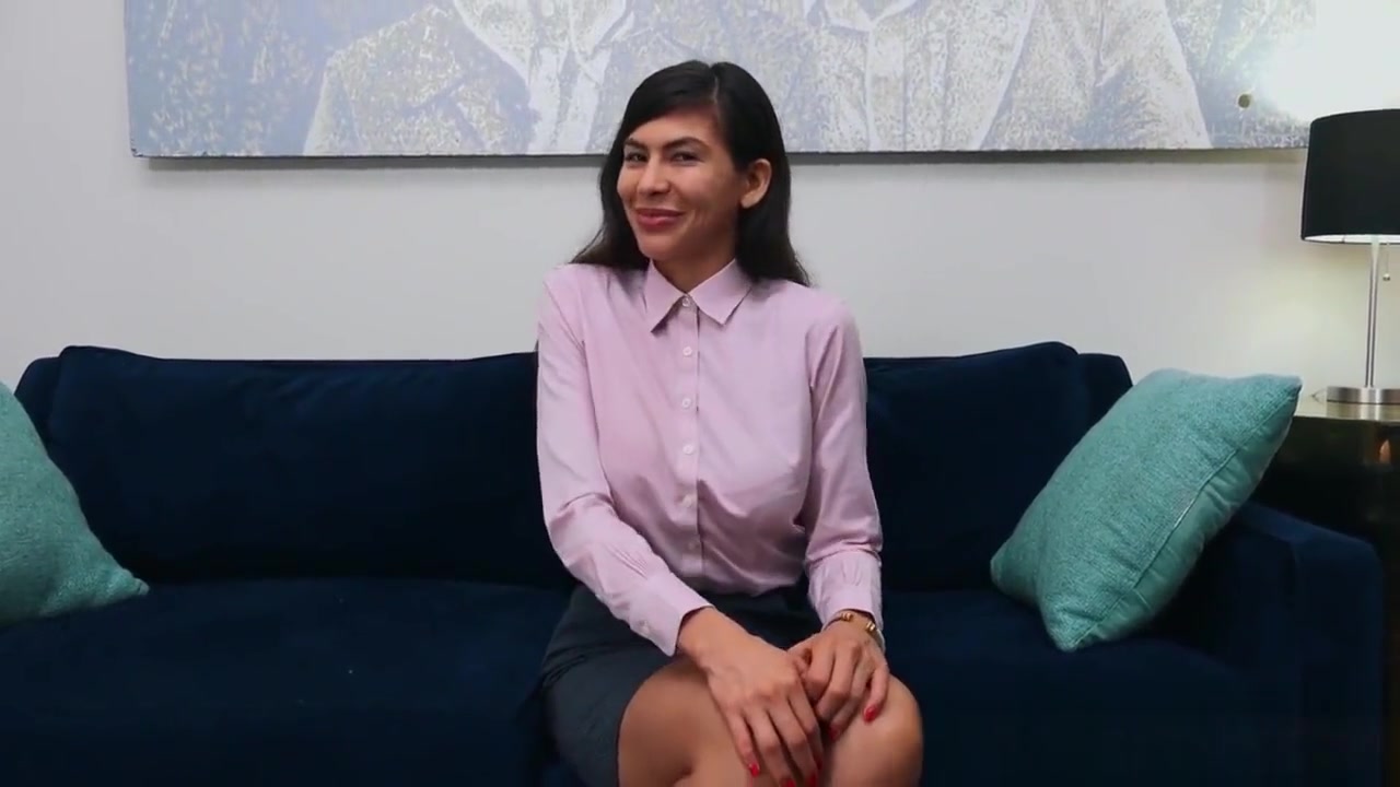 PropertySex Factory Worker Enjoys Perks of a Good Real Estate Agent