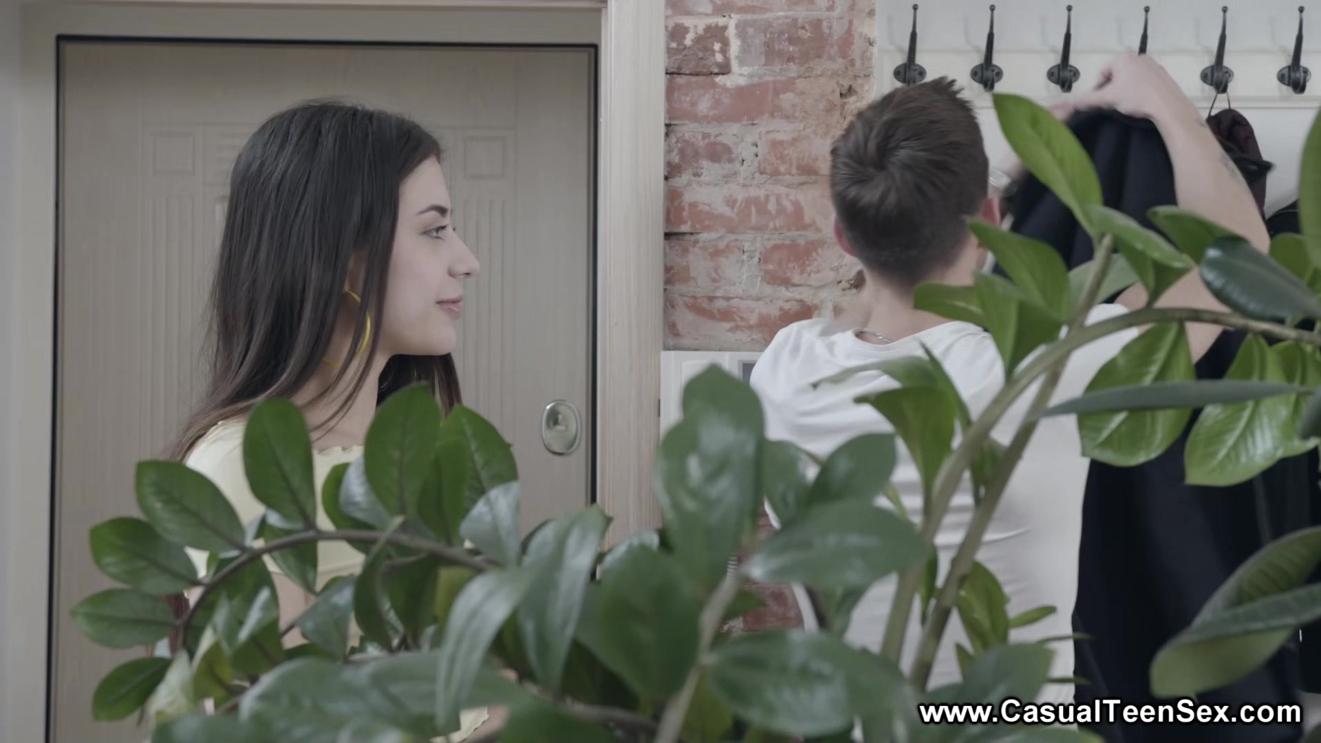 Casual teen 18+ Sex - Regina Rich - Comforting neighbor with sex