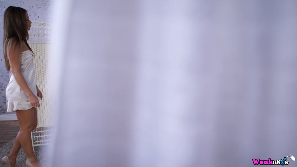 Natalia Forrest - Secretly Wanking - Sexy Videos - WankitNow