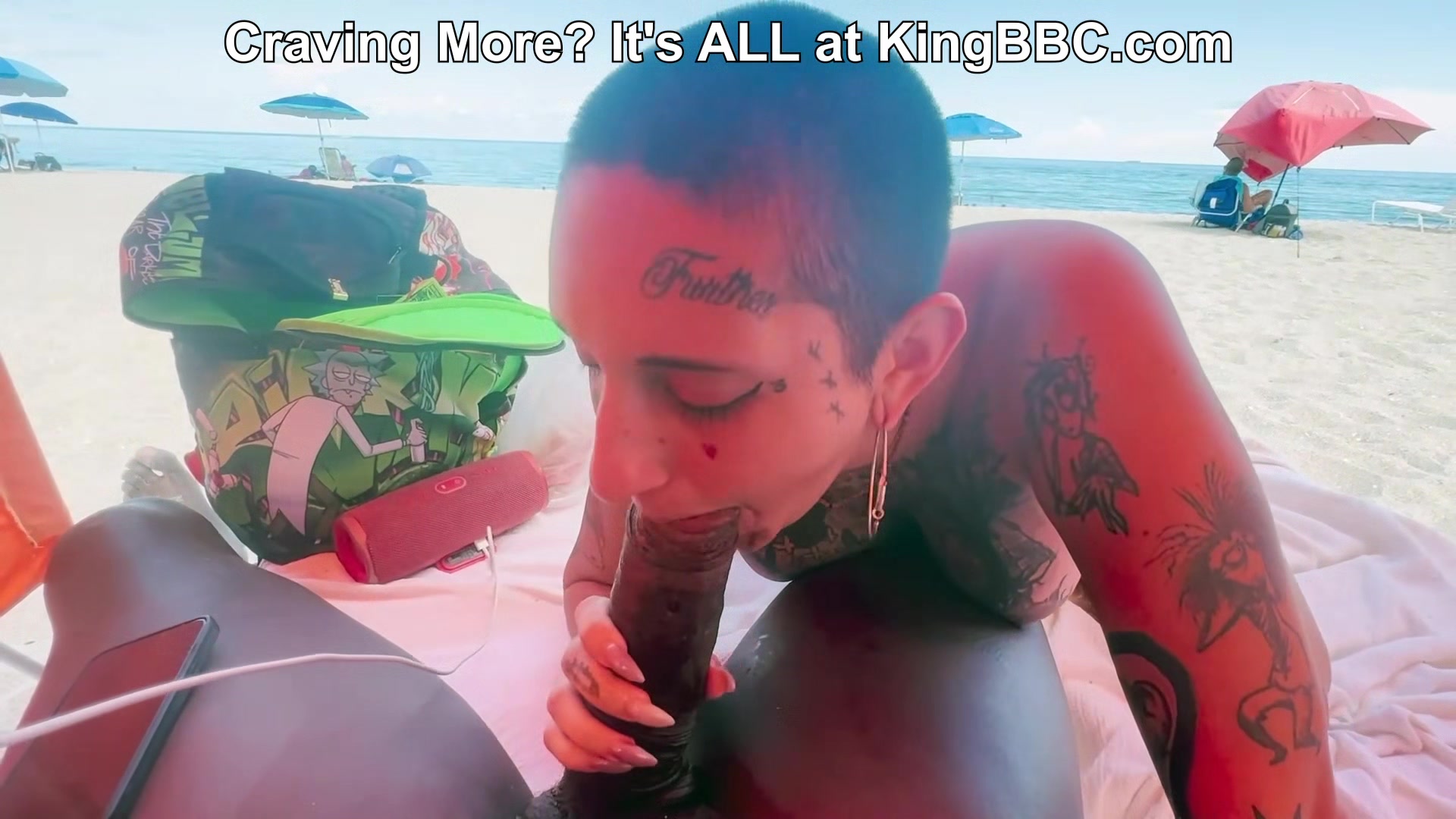 Welcome to Miami! Pornstar Gia Lovely Sucks Louie Smalls on a Public Beach at KingBBC