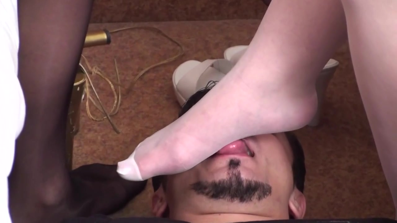 Nylon and foot fetish by Foot Girls