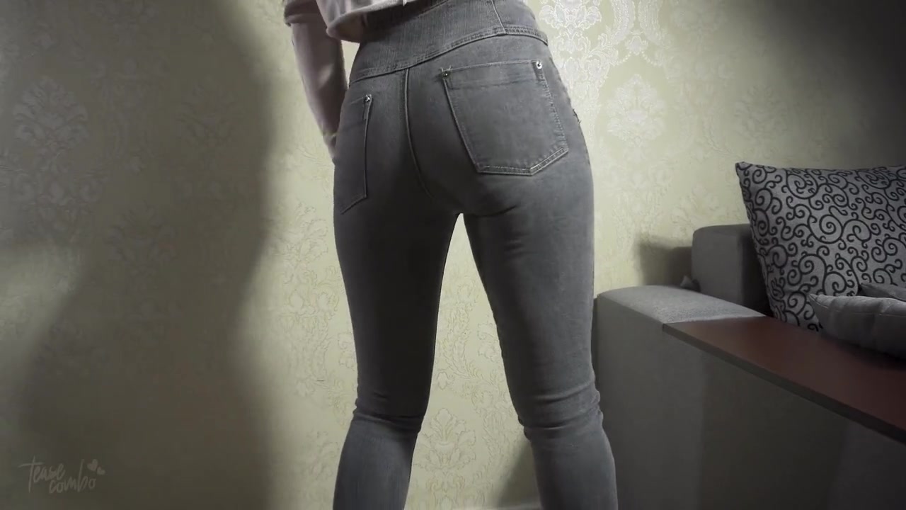 Sexy Milf Showing Off Her Phat Ass In High Jeans