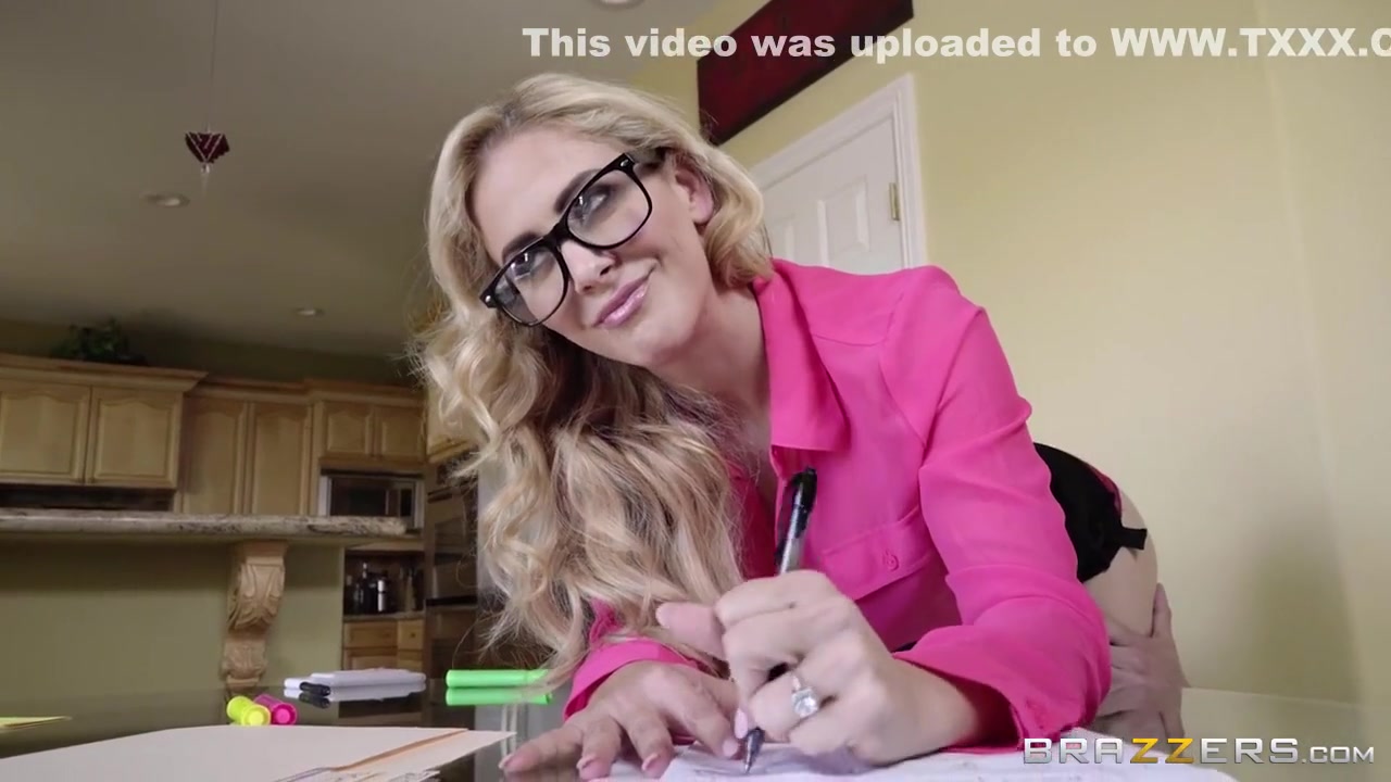 Shameless Unshaved Guy Shifts Purple Panties Of Posh Step mommy - Kyle Mason And Cherie Deville