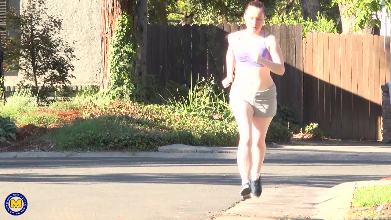 Hairy Mom Annabelle Lee Loves Public Flashing And Playing With Her Hairy Muff - MatureNl