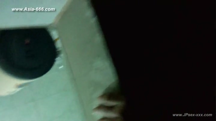 peeping chinese girls bath