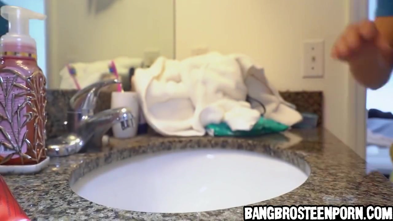Beautiful Stepsister Wants A Finger In Her Ass 5 Min