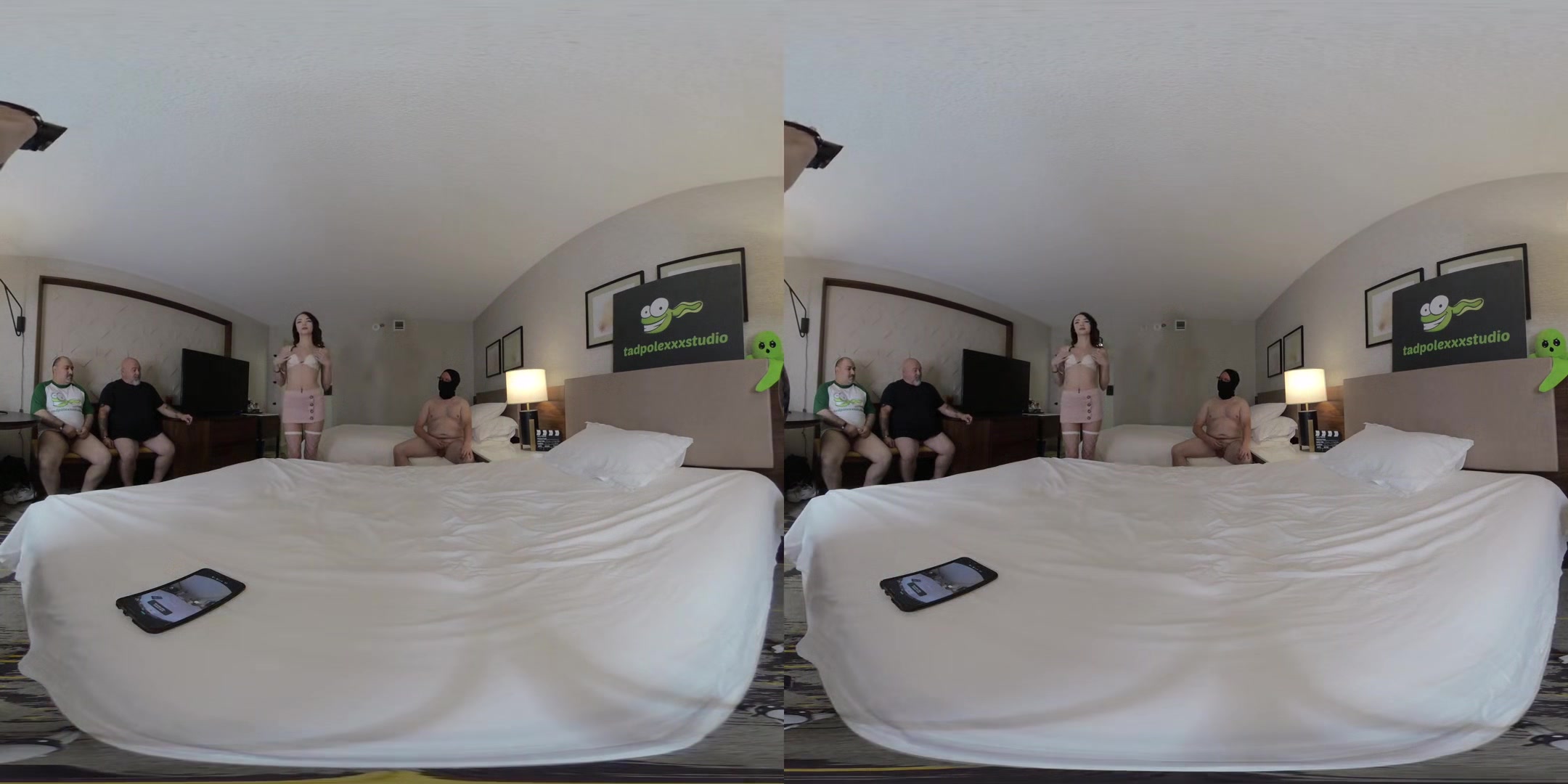 Cecelia Taylor GANGBANG with Creampies - MMF Amateur Threesome Gangbang
