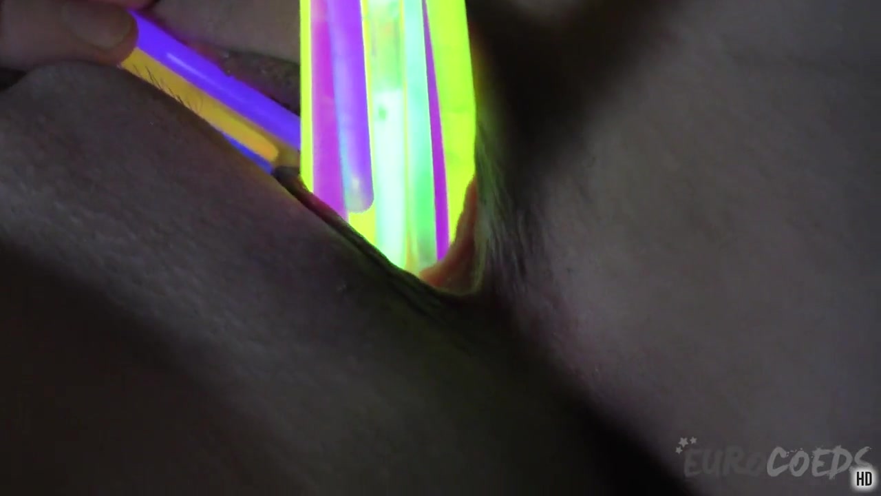 20yo Foxy Glowstick Pussy Masturbation And Gaping - EuroCoeds