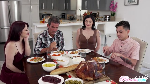 Did You Get Your Stepsister Pregnant On Thanksgiving - S6:E8 - Princesscum