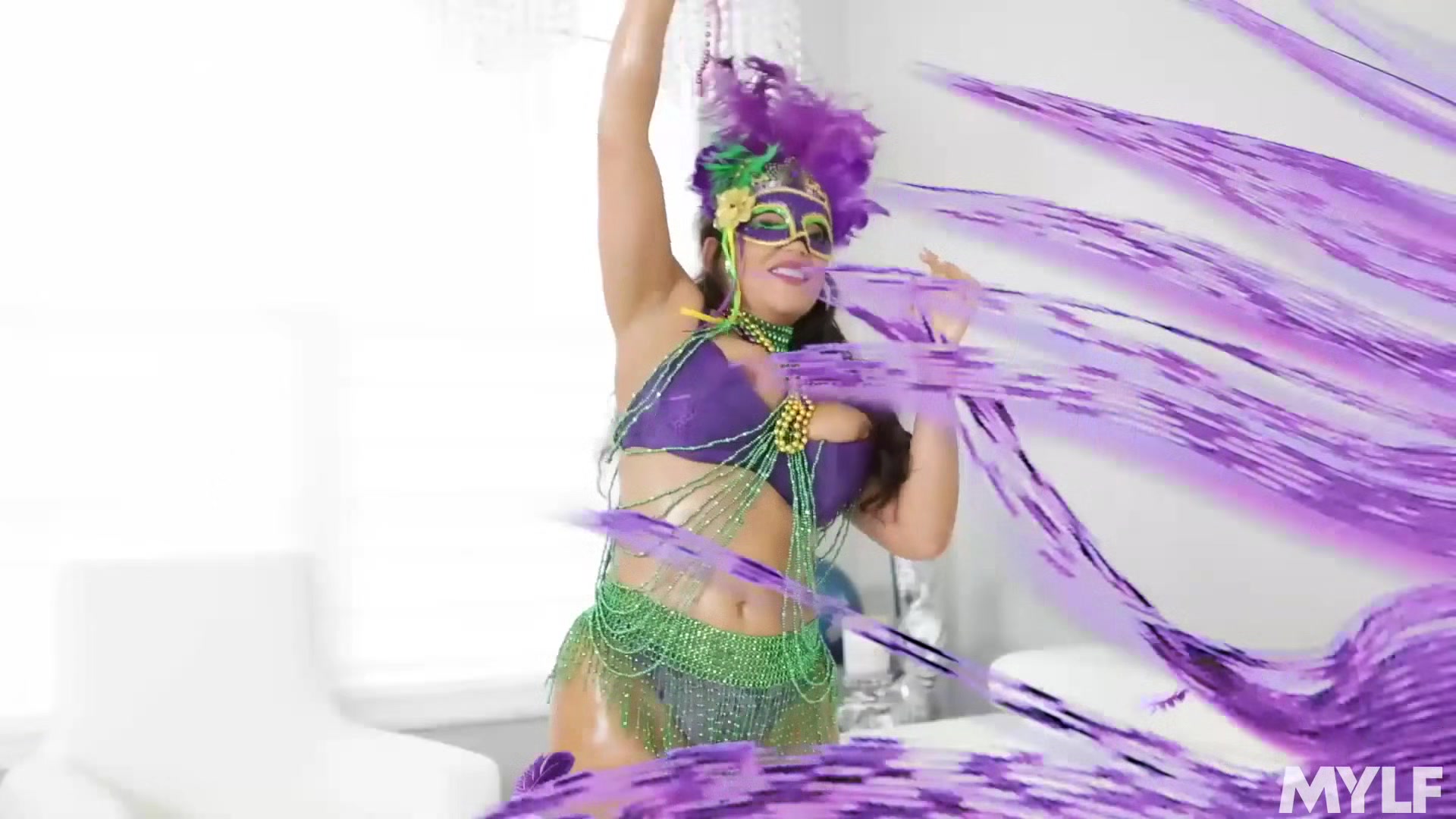 Happy Mardi Gras To Me! - Gotmylf