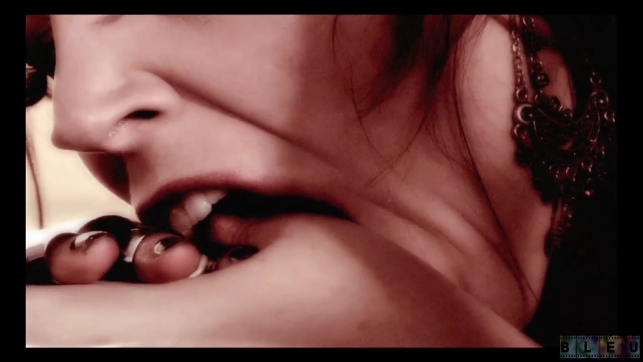 Vampire Step sisters: Chapter One - KINK