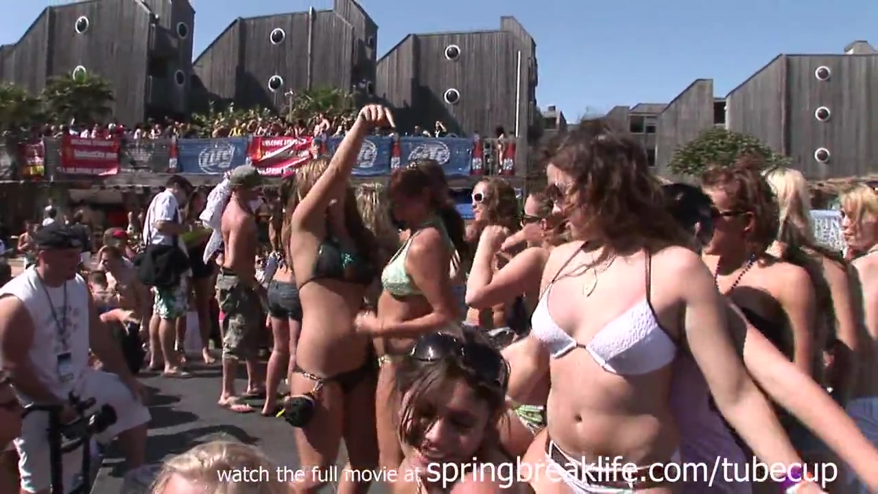 SpringBreakLife Video: Bikini Dance Party