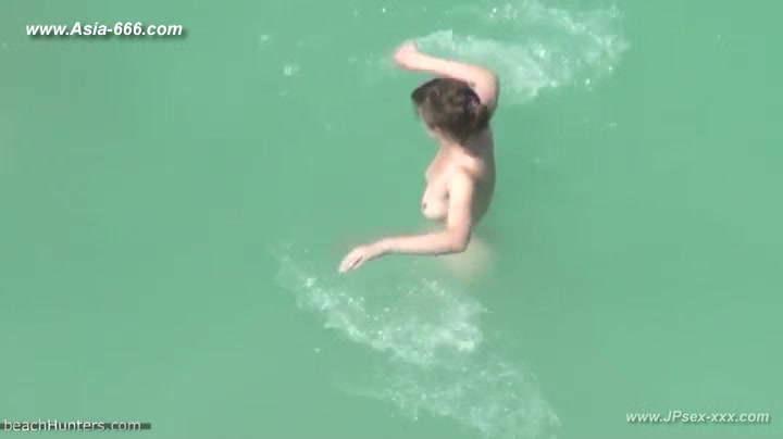 peeping Naturist Beach.32