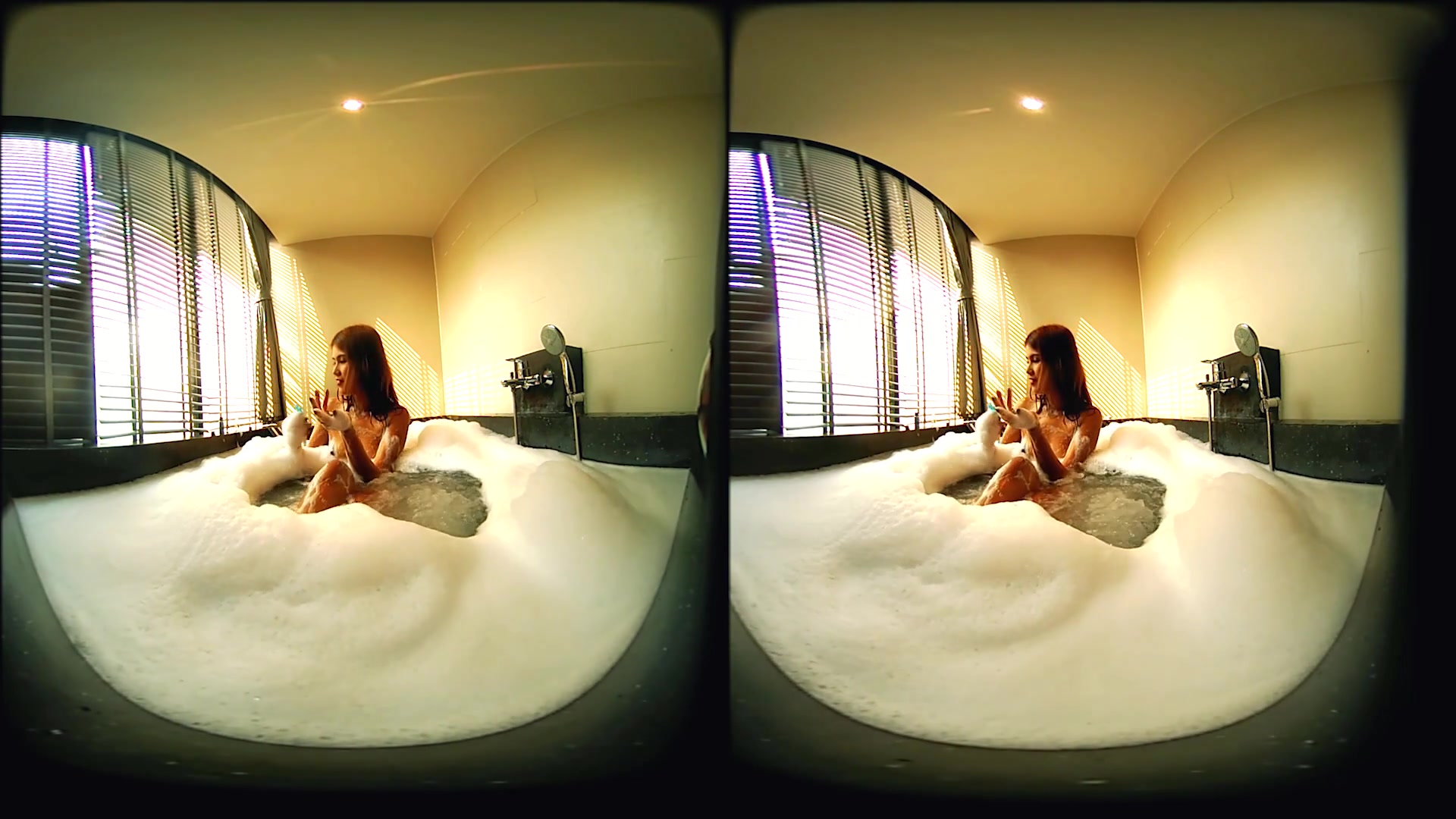 Wet Finger Games In The Whirlpool 2 - VRPussyVision
