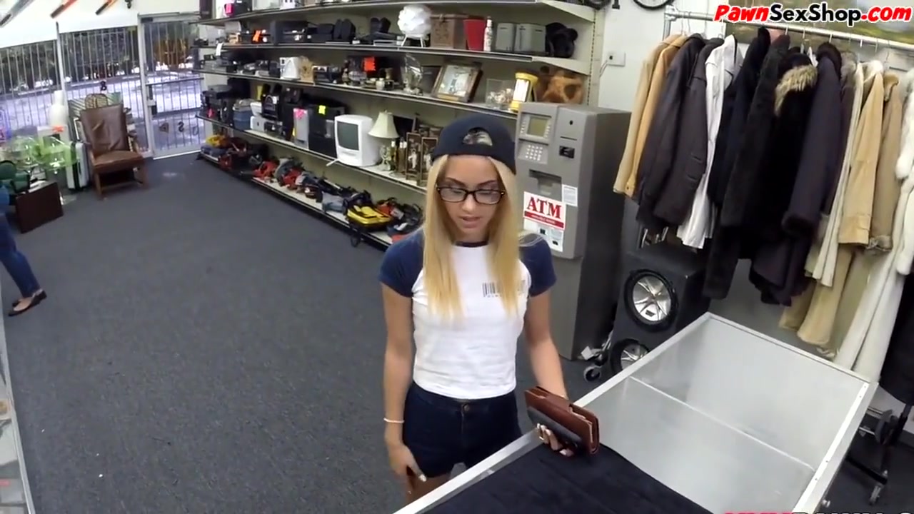 Skinny Amateur Spreads Her Pussy For Pawnshop Owner