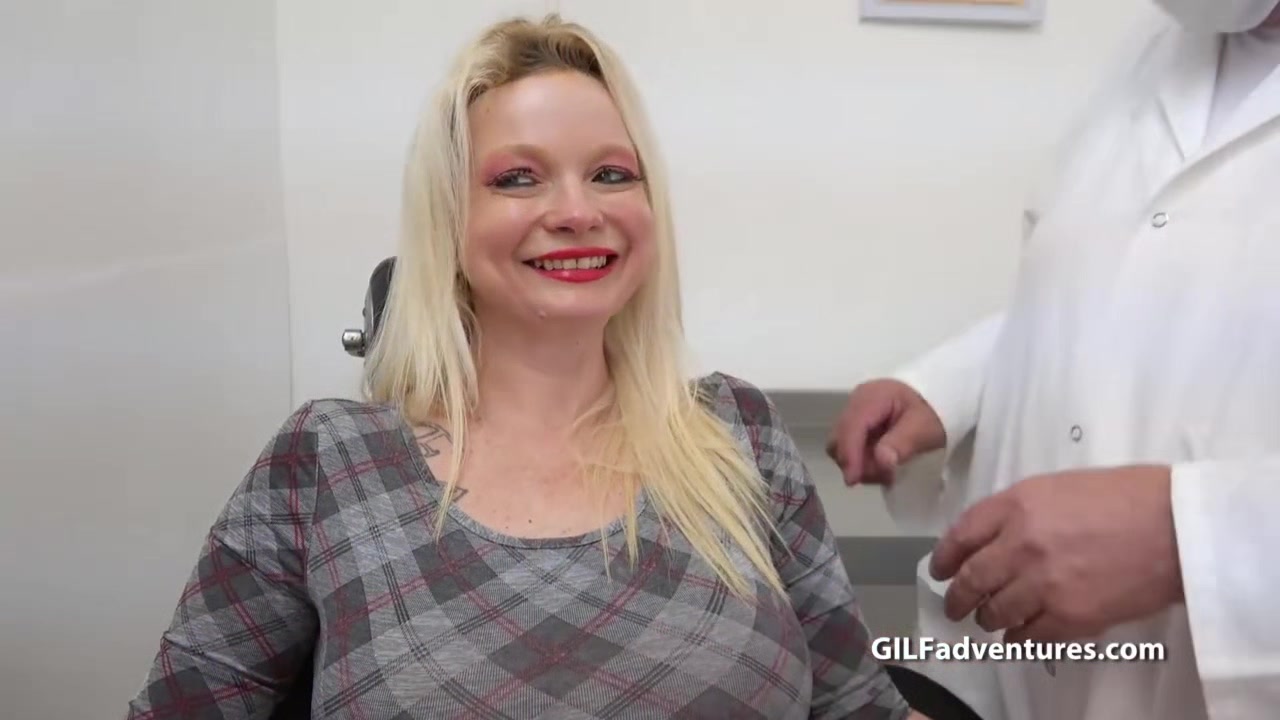 Blonde Patient Gets a Pussy Inspection from an Older Nurse