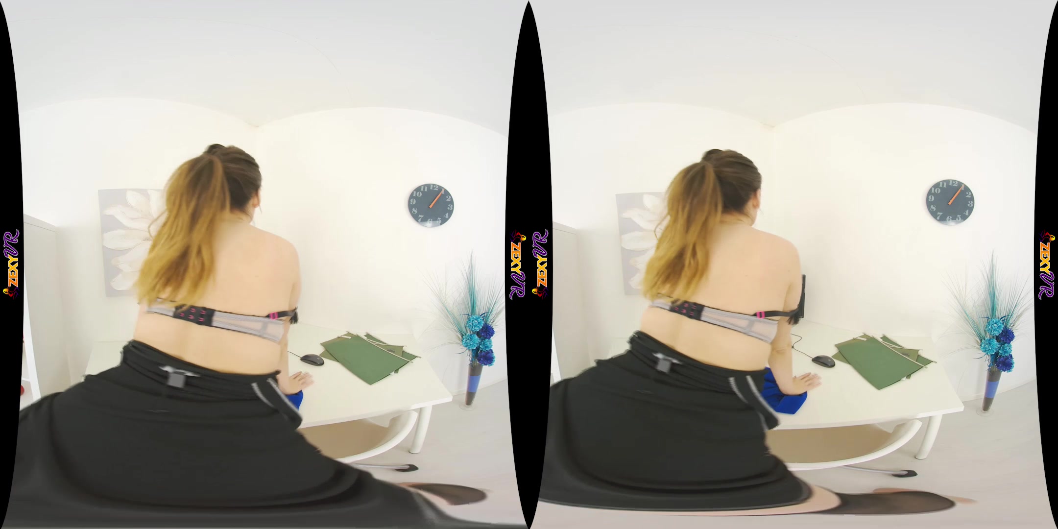 Just Relax featuring Gabriella - ZexyVR