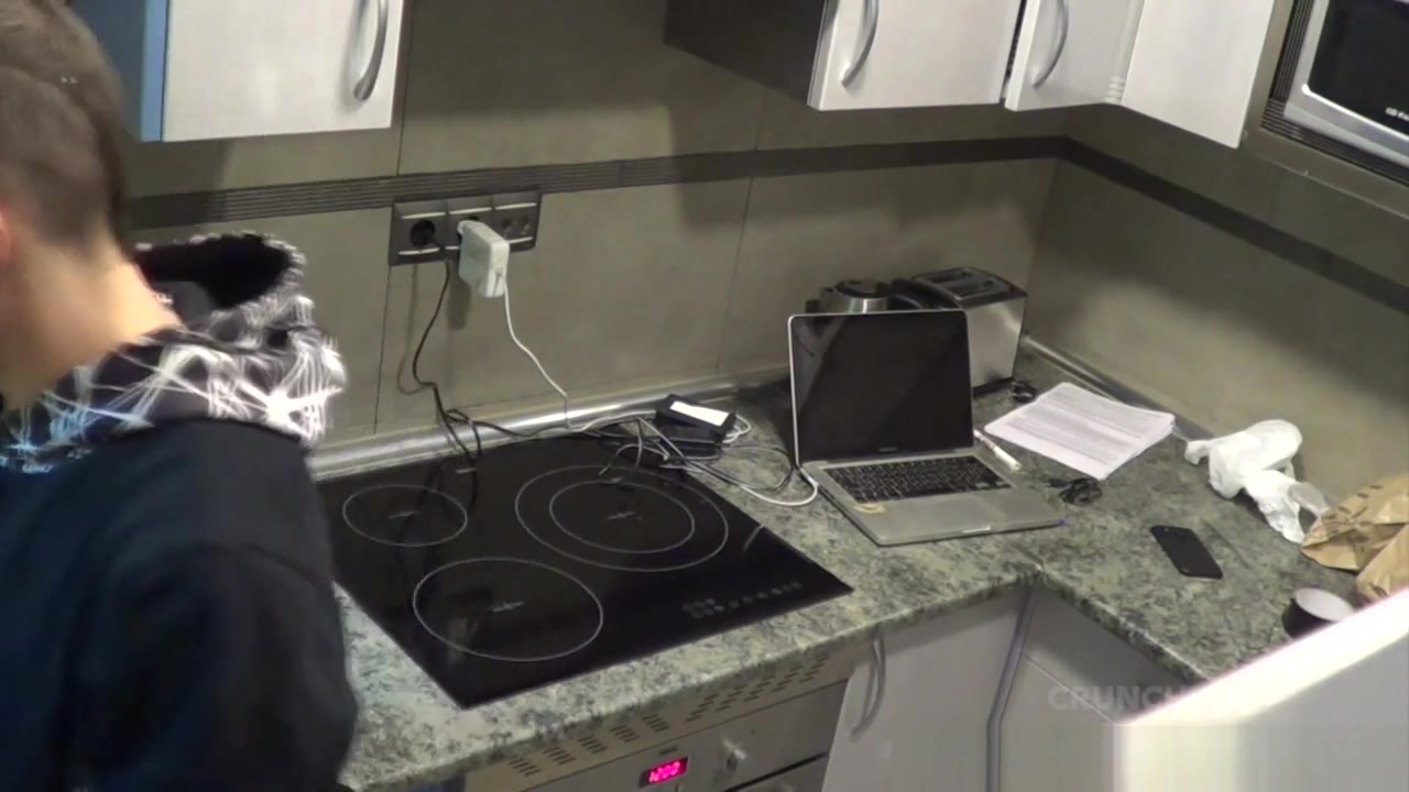 Webcam in the kitchen with Jess used raw by Jorhe Leal - HomeWebCamera