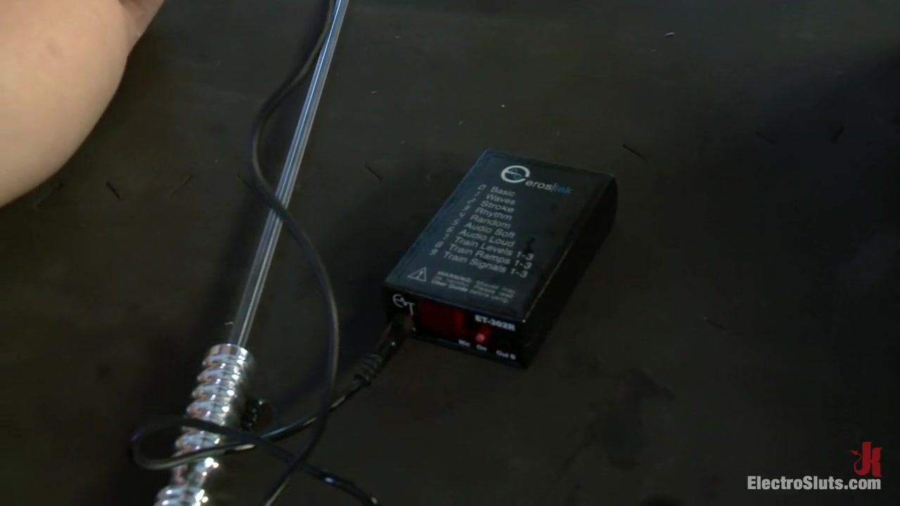 New Girl Takes Electricity LIVE in Her FIRST EVER PORN!!!
