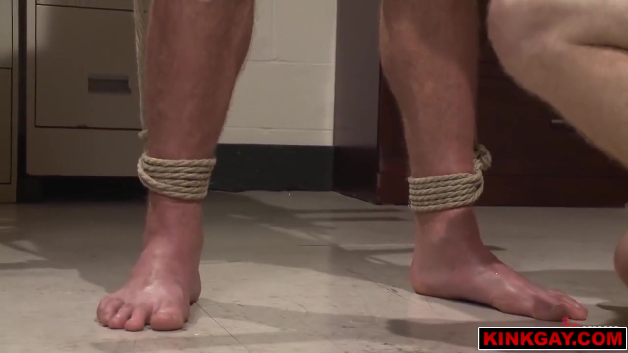 Sebastian Keys, Josh Peters And Christian Wilde In Fucks Two Hitachis Held By Sebastian And Receives More Painful Edges