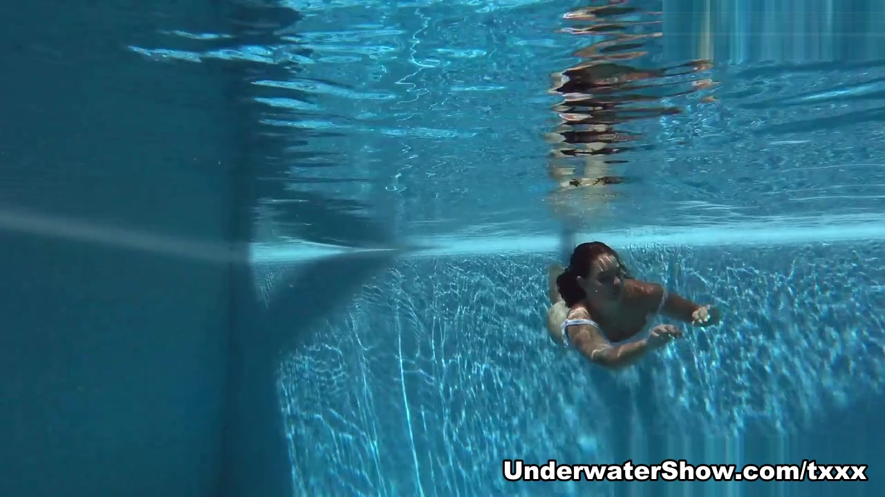 Puzan Video - UnderwaterShow