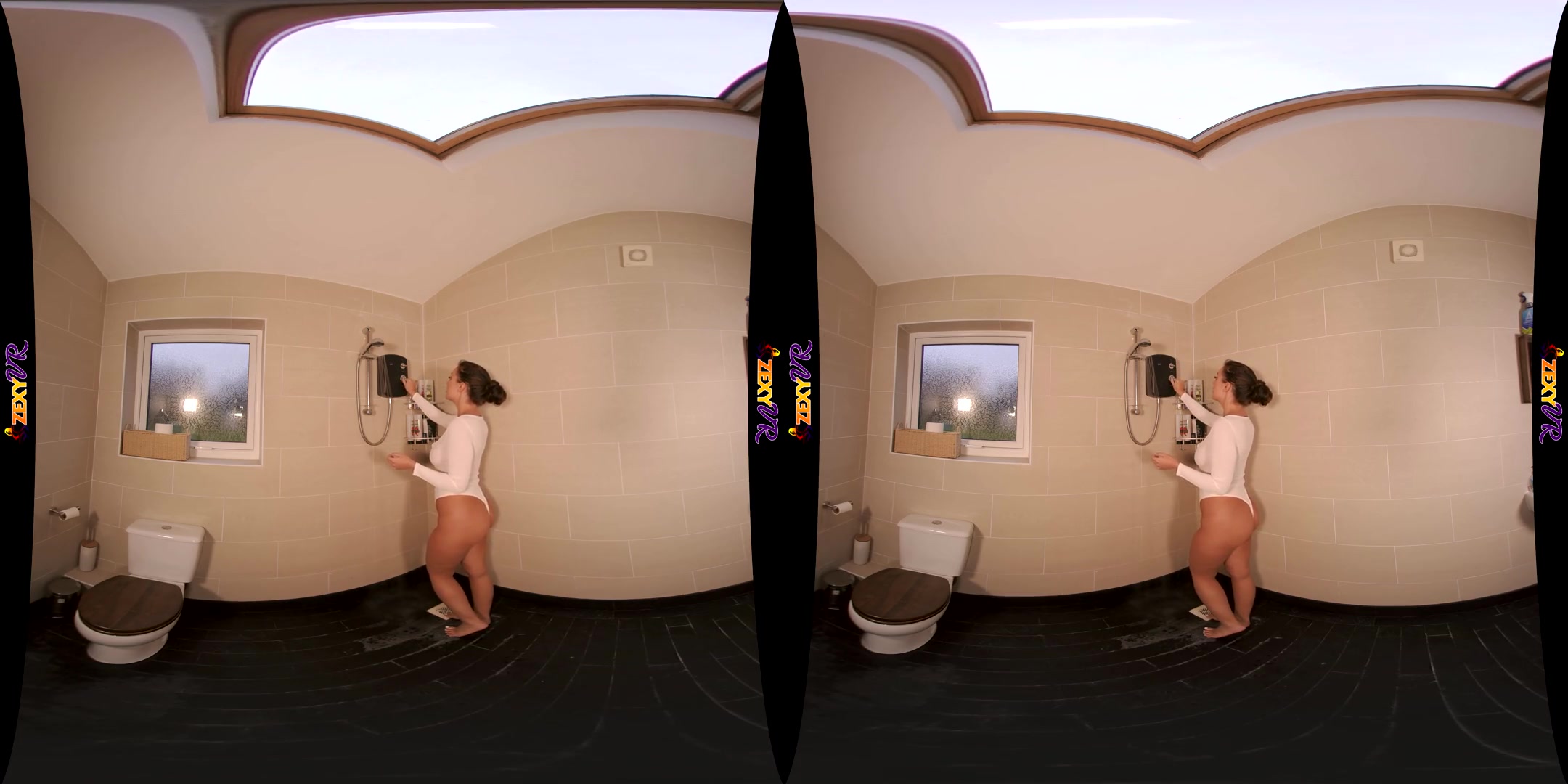 Splash Zone - Shower Big Ass Solo Model - SexLikeReal