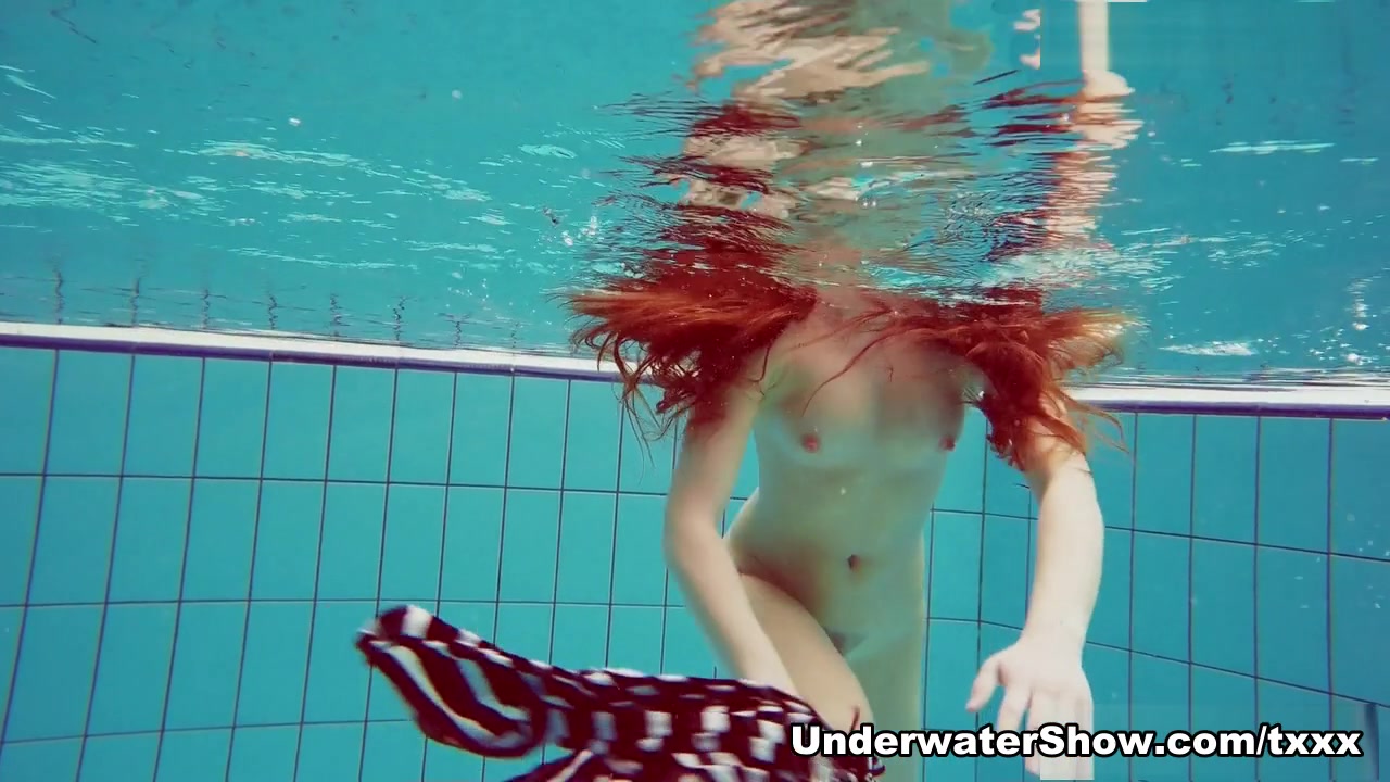 UnderwaterShow Video: Mohnatka